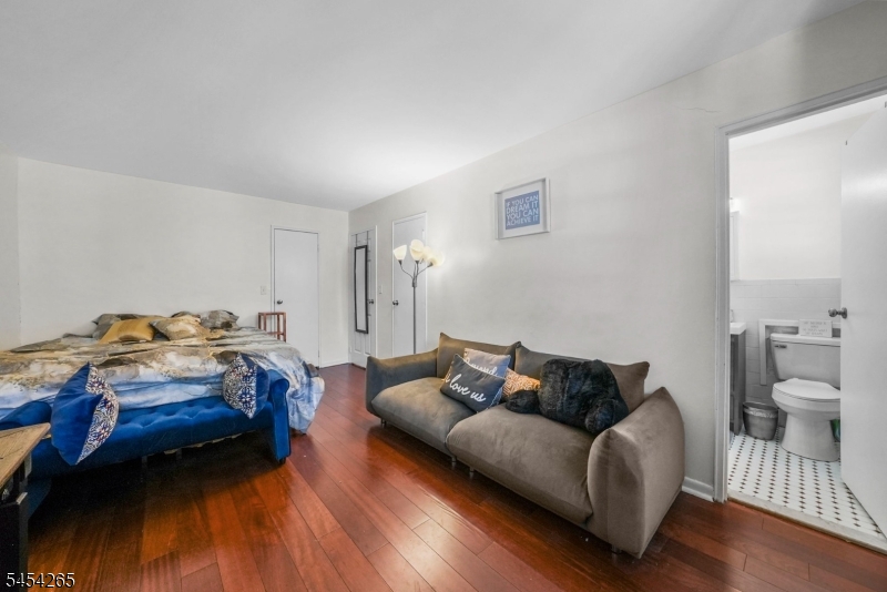 45 Wilfred St 19 Property Photo 3