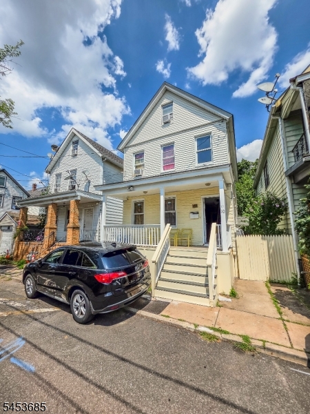 10 Ball St Property Photo 1