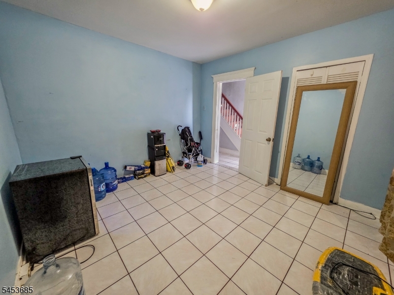 10 Ball St Property Photo 6