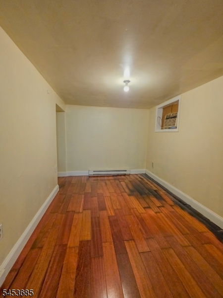 10 Ball St Property Photo 14