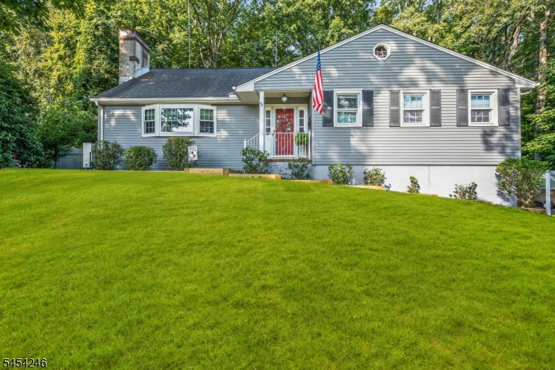 108 Chestnut Ter Property Photo 1
