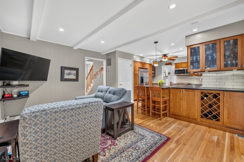 108 Chestnut Ter Property Photo 4
