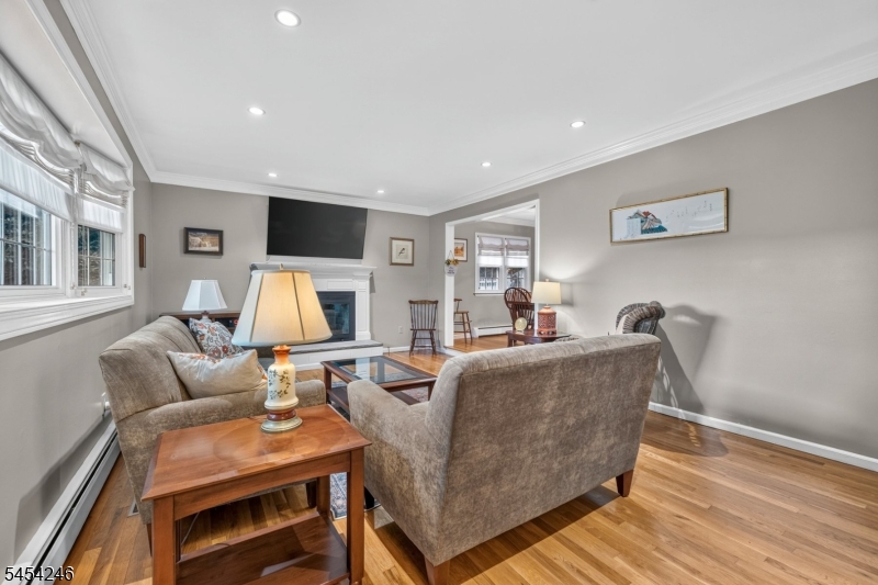 108 Chestnut Ter Property Photo 7