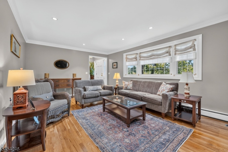 108 Chestnut Ter Property Photo 8