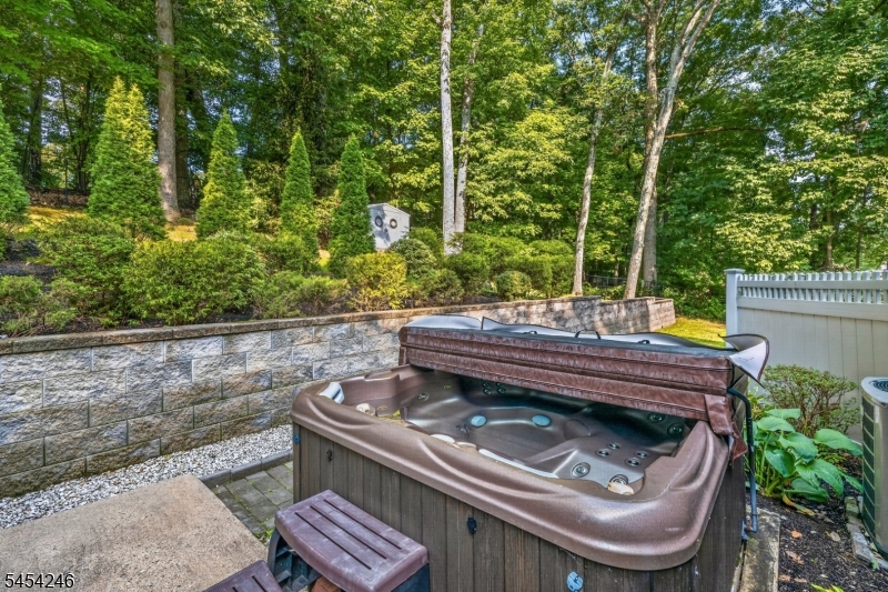 108 Chestnut Ter Property Photo 20
