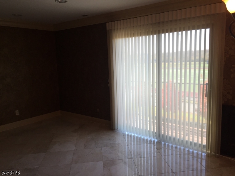 825 Riverside Ave 106 Property Photo 8