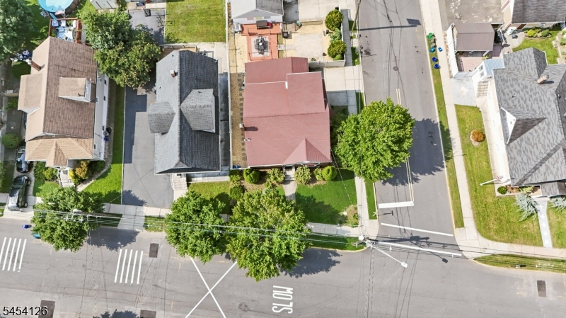 640 New York Ave Property Photo 35