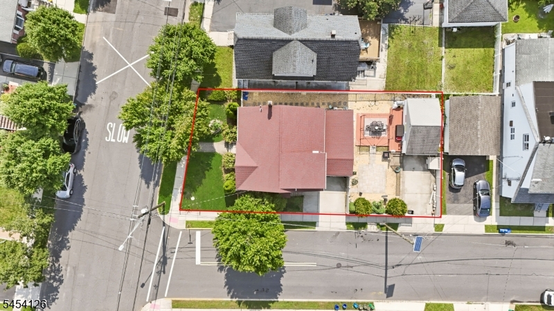 640 New York Ave Property Photo 38