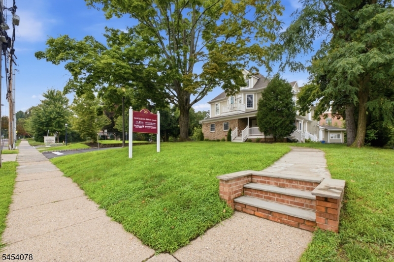 25 Green Village Rd Property Photo 3