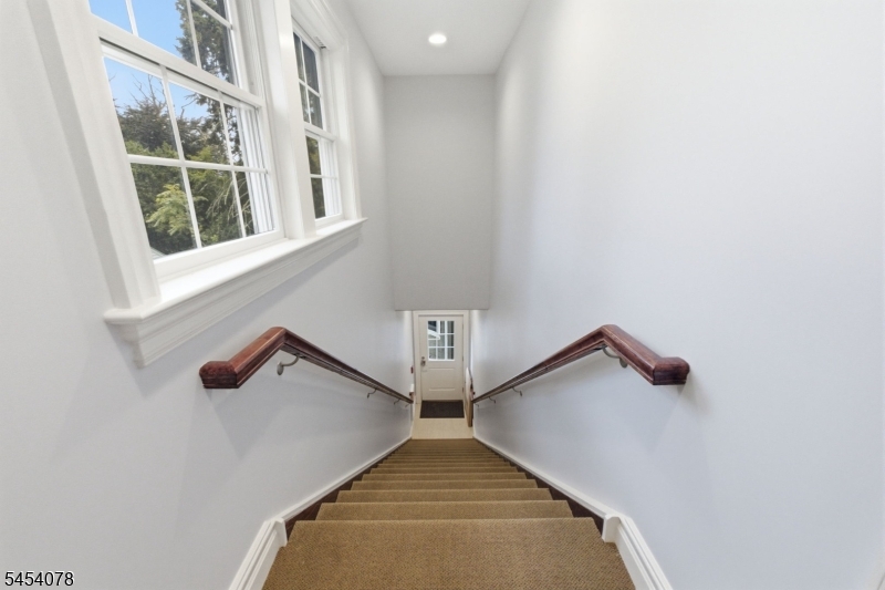 25 Green Village Rd Property Photo 13
