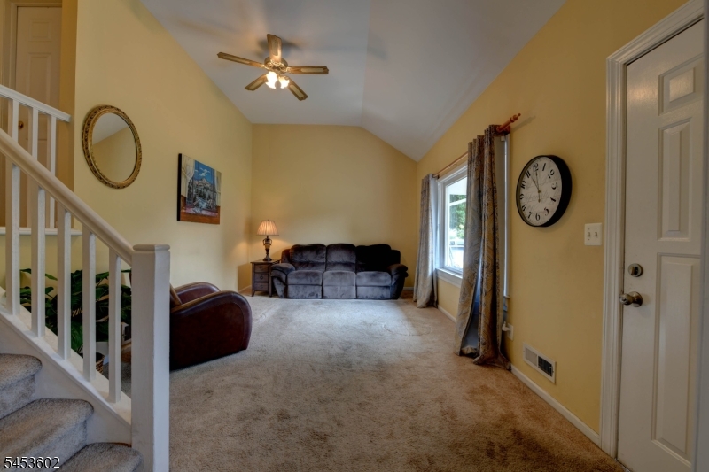 18 Arthur Rd Property Photo 3