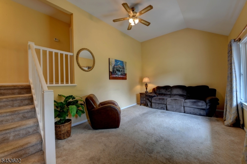 18 Arthur Rd Property Photo 5