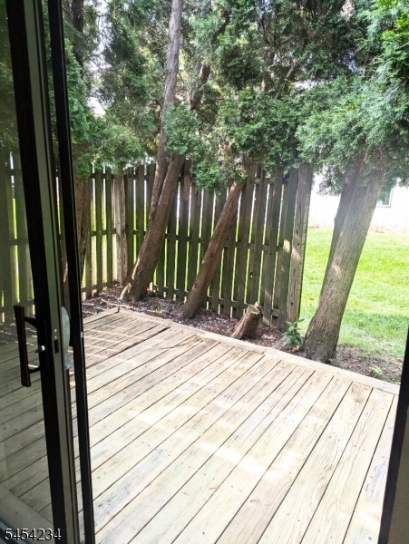 120 Park Gate Dr Property Photo 11