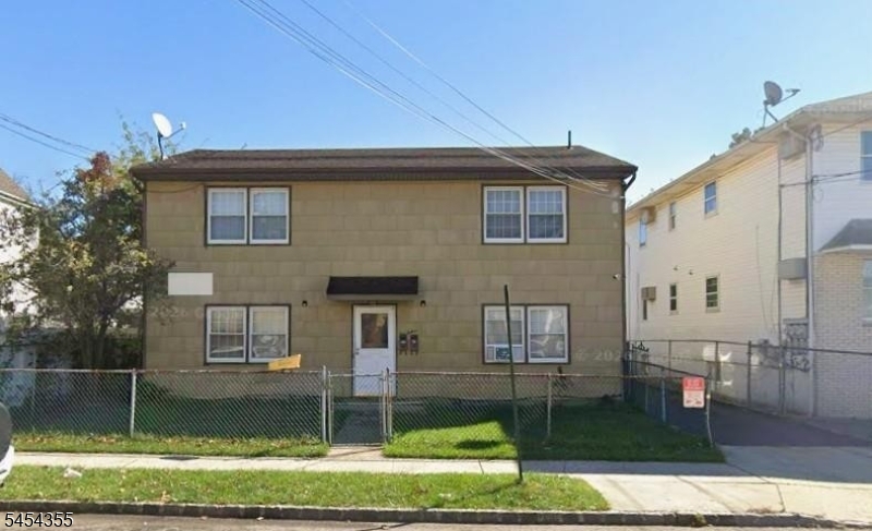 212 Sherman St Property Photo 1