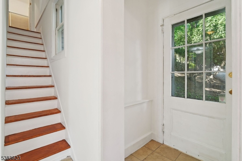 25 Prospect Ave Property Photo 3