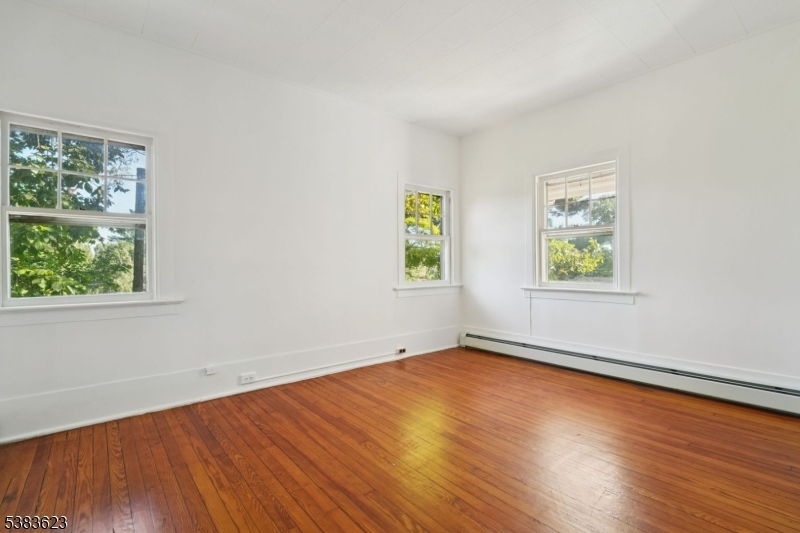 25 Prospect Ave Property Photo 11