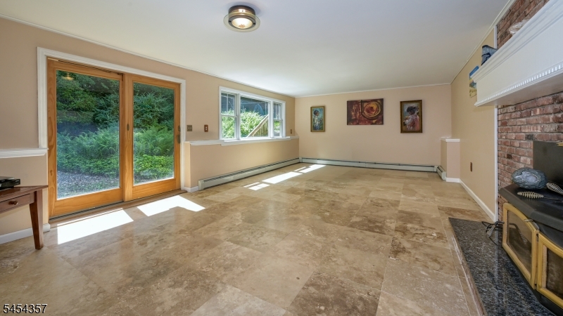 460 Laurel Ln Property Photo 26