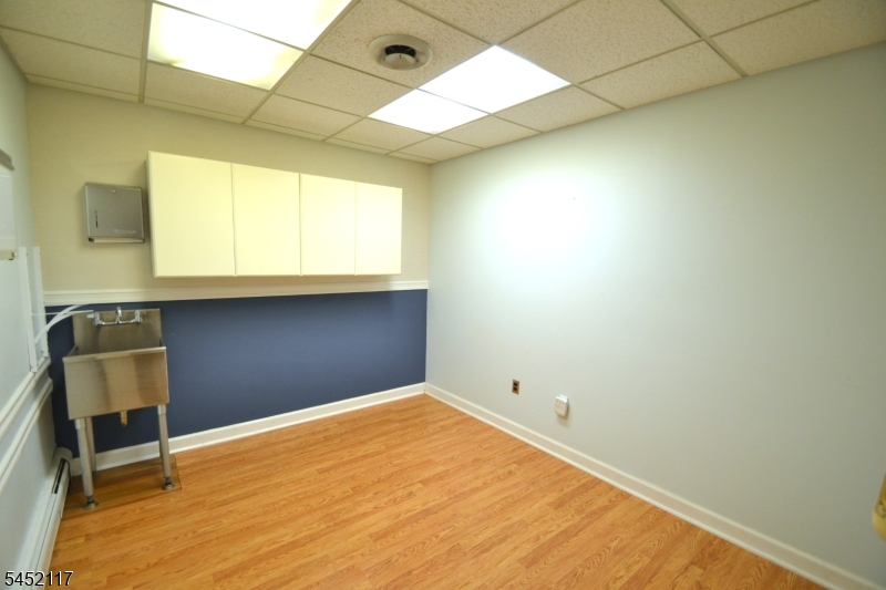 59 14th St Property Photo 10
