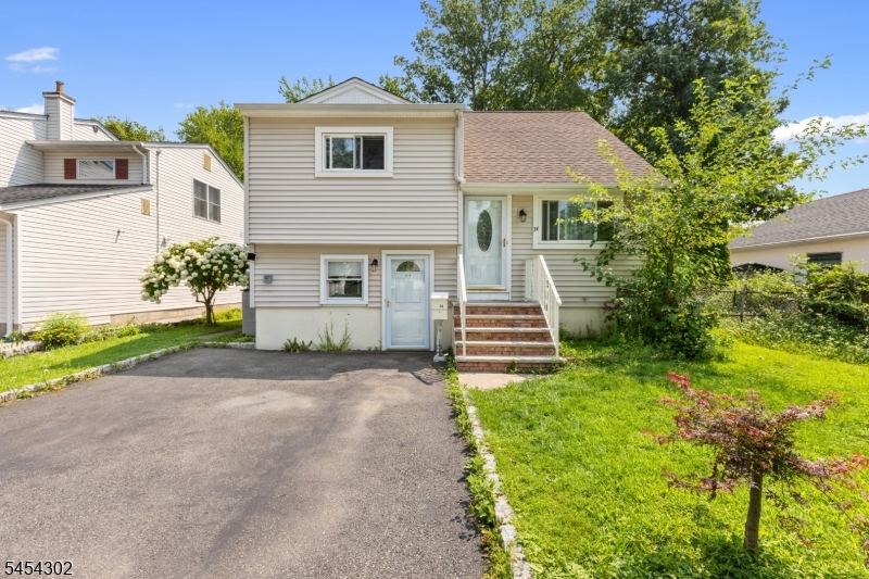 34 Roosevelt Ave Property Photo 1