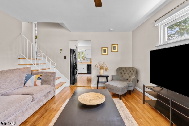 34 Roosevelt Ave Property Photo 6
