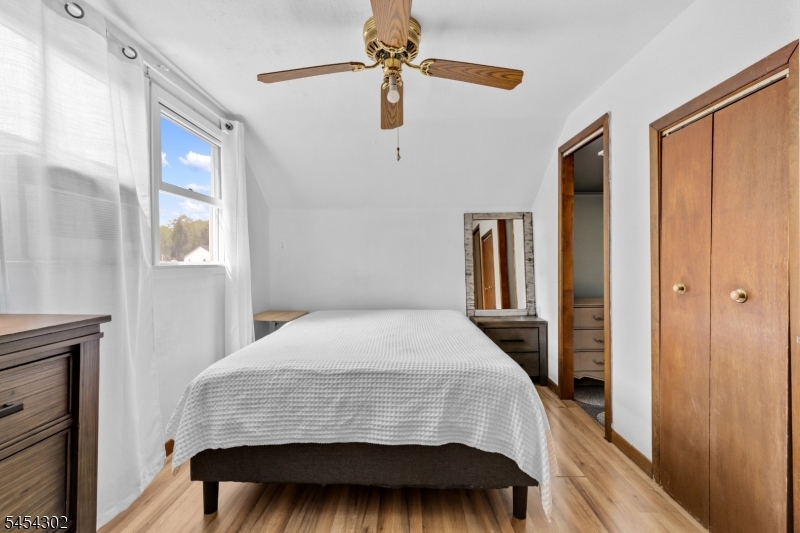 34 Roosevelt Ave Property Photo 14