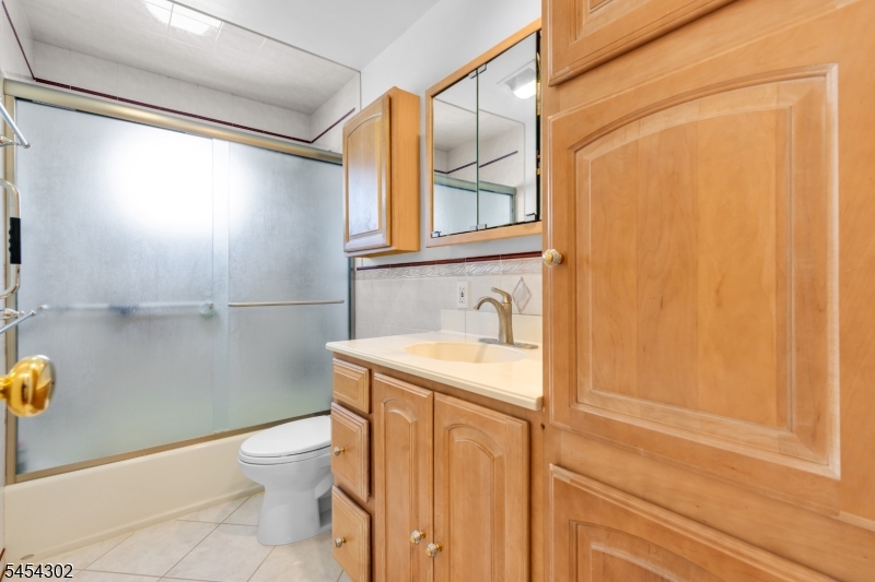 34 Roosevelt Ave Property Photo 15