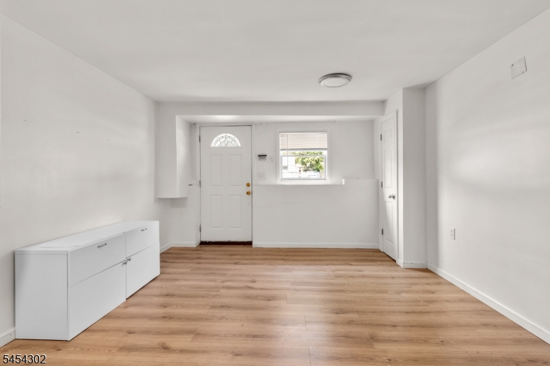 34 Roosevelt Ave Property Photo 20