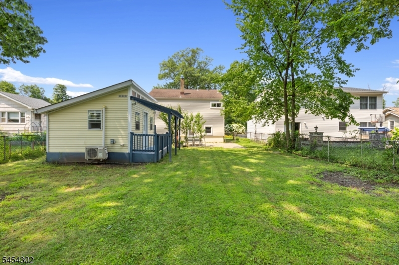 34 Roosevelt Ave Property Photo 25