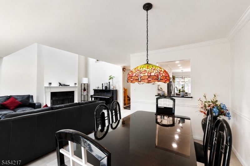 45 Bond St Property Photo 8