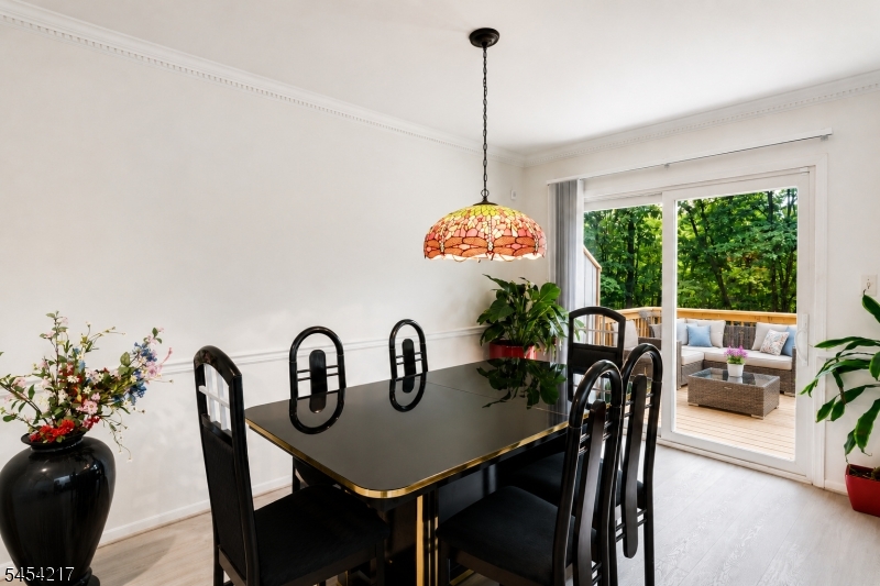 45 Bond St Property Photo 9