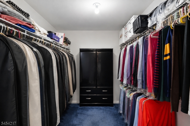 45 Bond St Property Photo 16