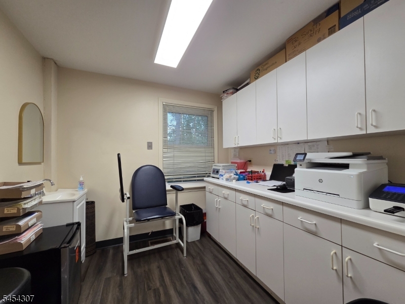 19 Holly St Property Photo 8