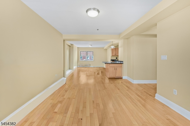 70 S Munn Ave 808 Property Photo 3