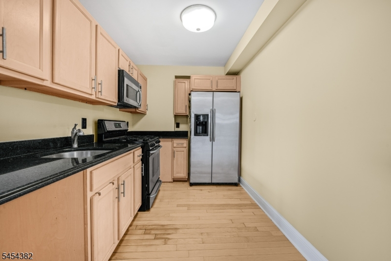 70 S Munn Ave 808 Property Photo 5