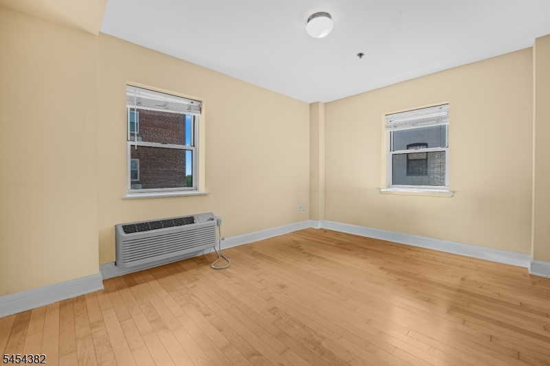 70 S Munn Ave 808 Property Photo 6