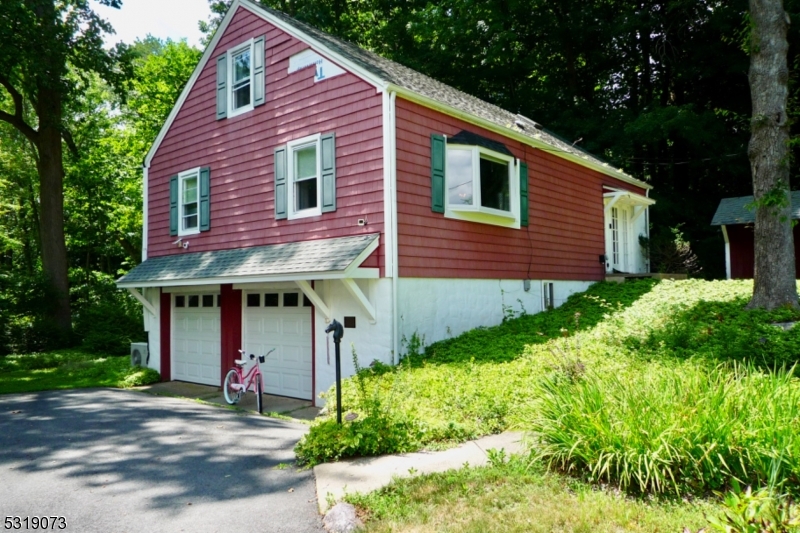 46 Oak Rd Property Photo 1