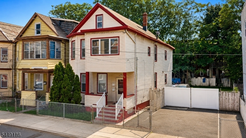 33 Vreeland Ave Property Photo 1
