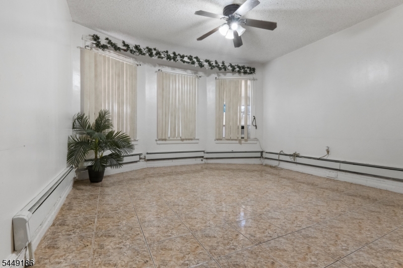 33 Vreeland Ave Property Photo 8