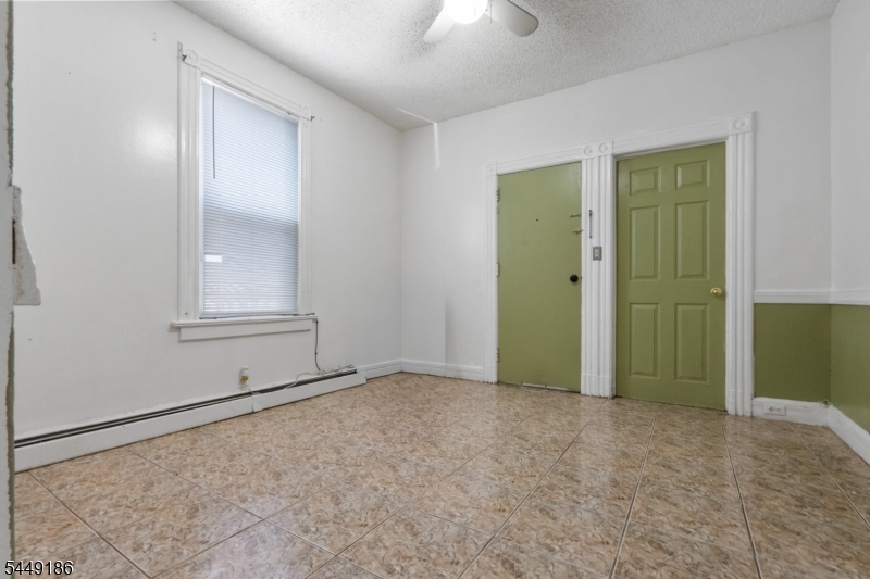 33 Vreeland Ave Property Photo 14