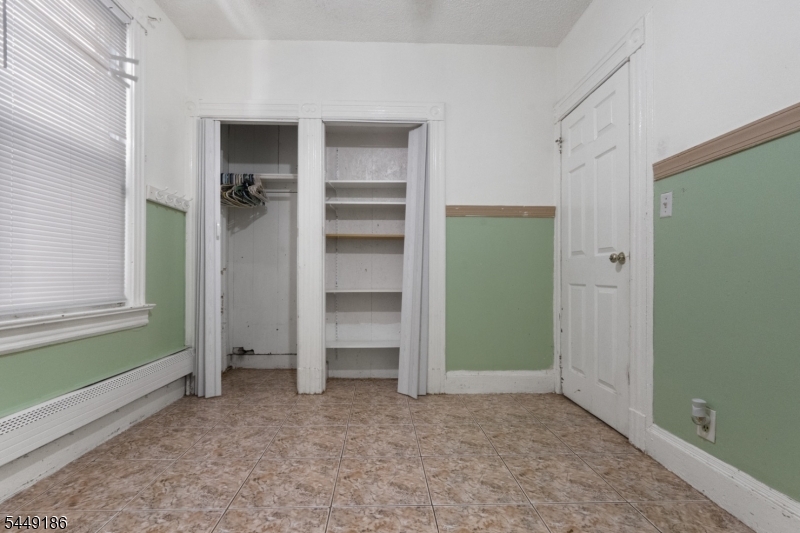 33 Vreeland Ave Property Photo 17