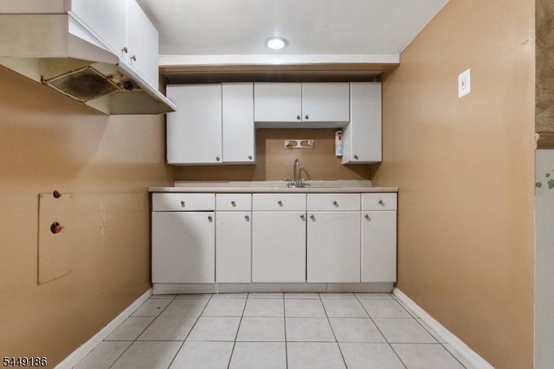 33 Vreeland Ave Property Photo 26