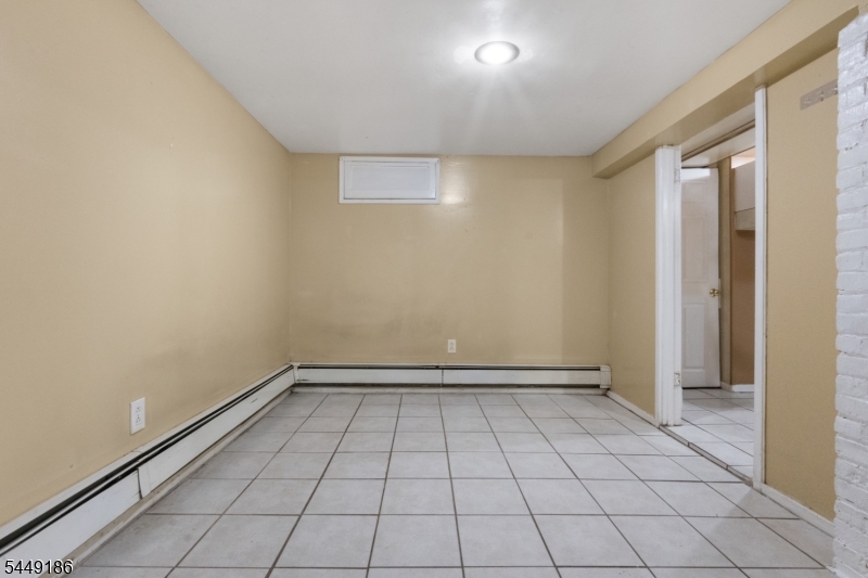 33 Vreeland Ave Property Photo 28