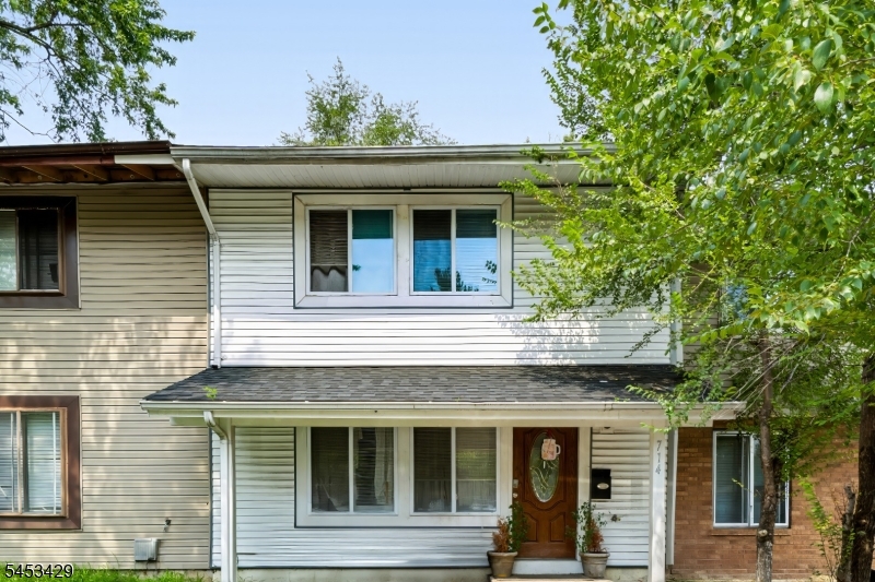 714 E Elm Ave