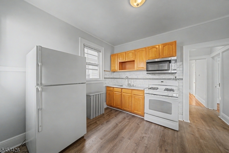 1329 Alina St 2r Property Photo 11