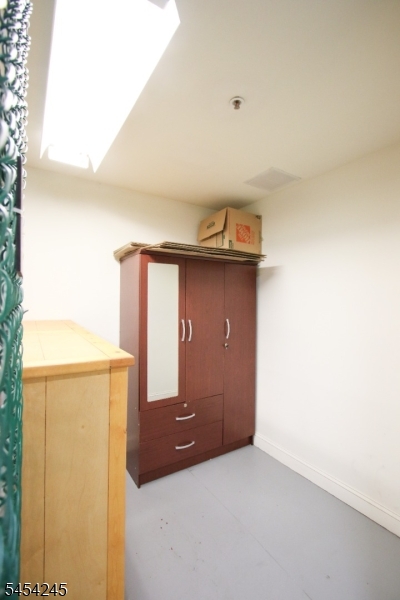 10 Redspire Dr 10 Property Photo 15