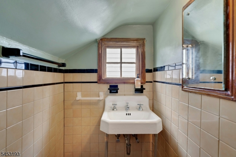 30 Menzel Ave Property Photo 17