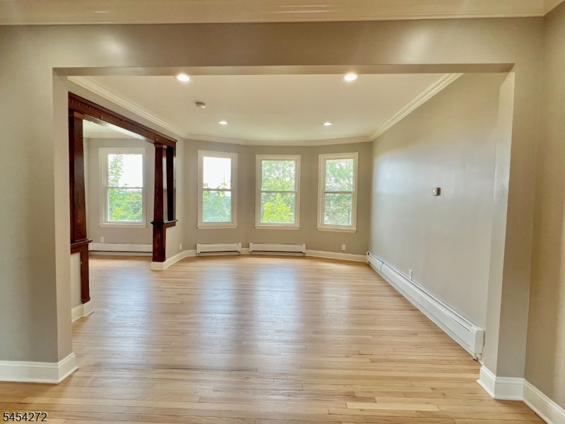 420 Lakeview Ave Property Photo 2