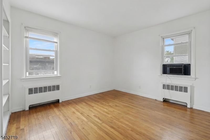 378 Riverside Ave Property Photo 17
