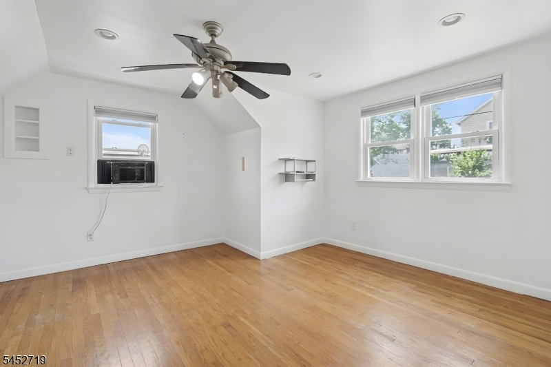 378 Riverside Ave Property Photo 20