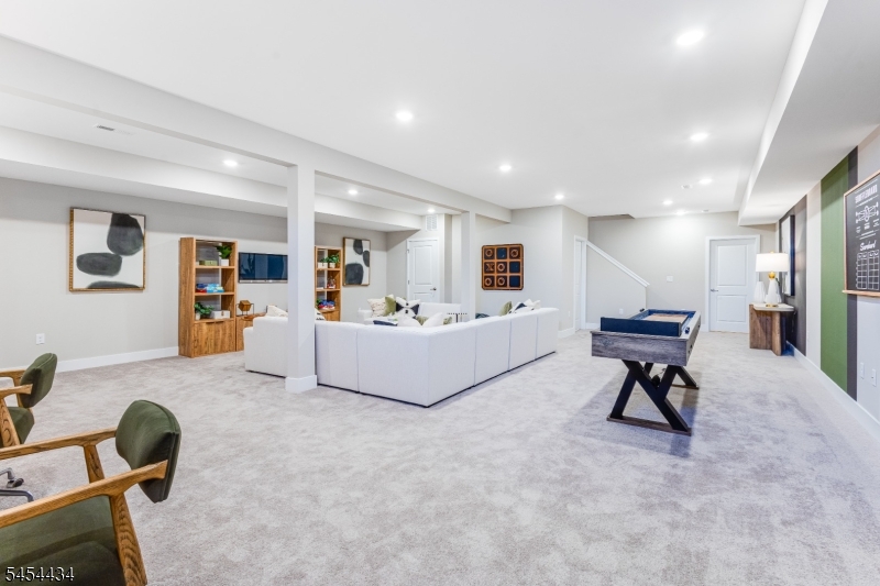 6 Biltmore Ave Property Photo 27